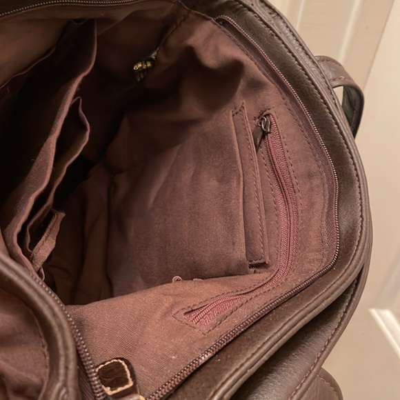 Carriage House genuine leather, please check all picture of condition - Picture 16 of 17